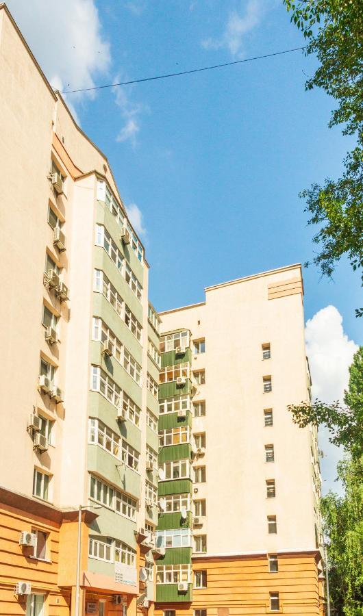 Rybalskaya 8 Apartment Киев Екстериор снимка