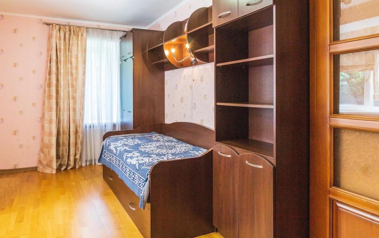 Rybalskaya 8 Apartment Киев Екстериор снимка