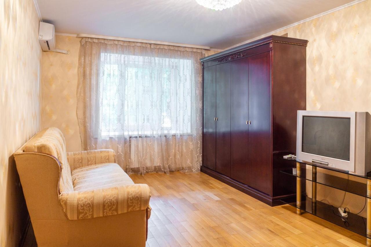 Rybalskaya 8 Apartment Киев Екстериор снимка