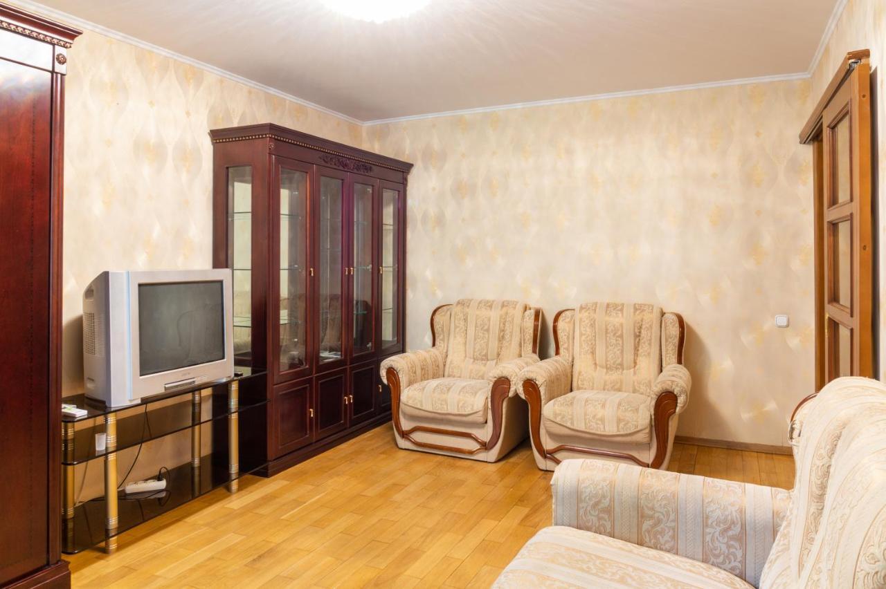 Rybalskaya 8 Apartment Киев Екстериор снимка